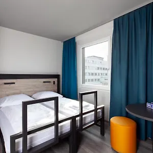 Отель A&o Frankfurt Ostend Франкфурт-на-Майне
